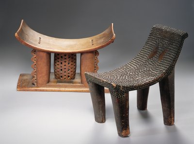 Taburete Ashanti y Taburete Ngombe (madera) de African